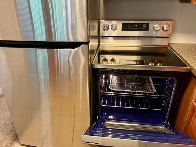 5817 Oakwood Drive D, Lisle, IL 60532