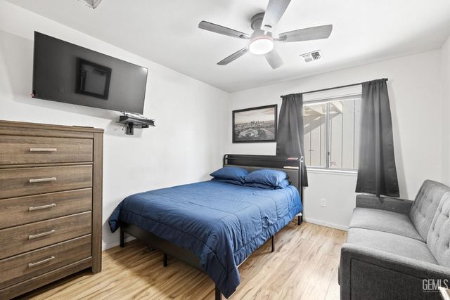 6816 Coffee Road, Bakersfield, CA 93308