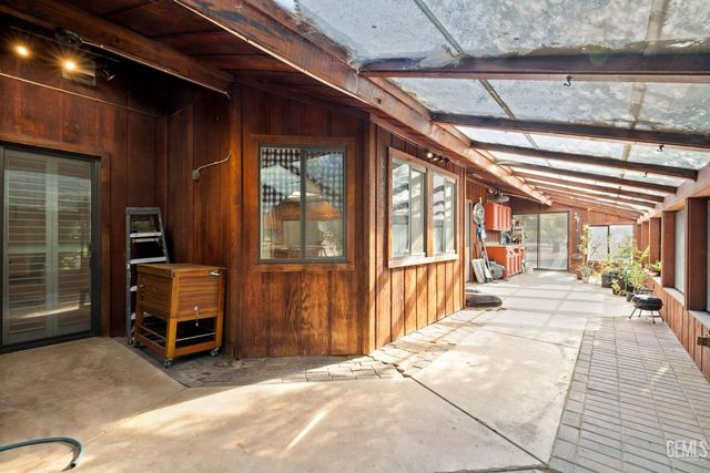 6816 Coffee Road, Bakersfield, CA 93308