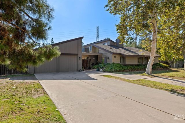 6816 Coffee Road, Bakersfield, CA 93308