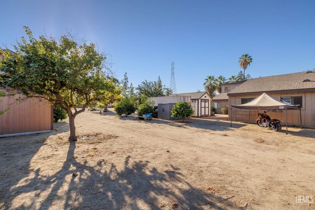6816 Coffee Road, Bakersfield, CA 93308