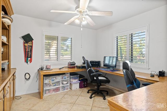 6816 Coffee Road, Bakersfield, CA 93308