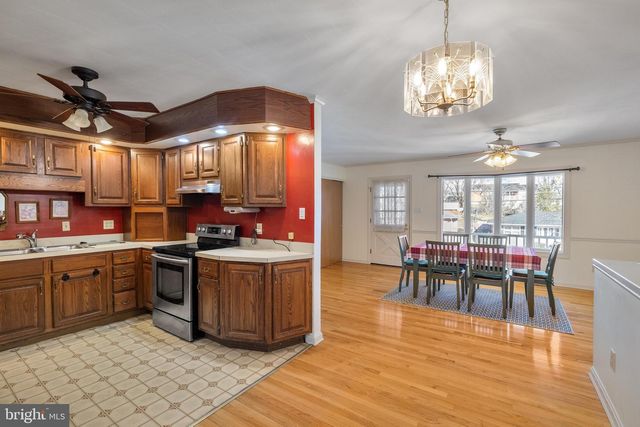 945 ALLEN DR, Winchester, VA 22601