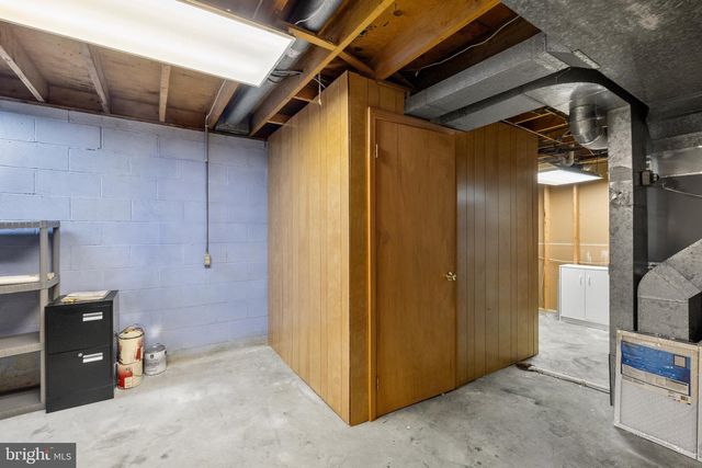 945 ALLEN DR, Winchester, VA 22601