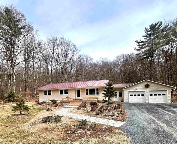 1537 Lake Dunmore Road, Leicester, VT 05733