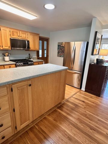 1537 Lake Dunmore Road, Leicester, VT 05733