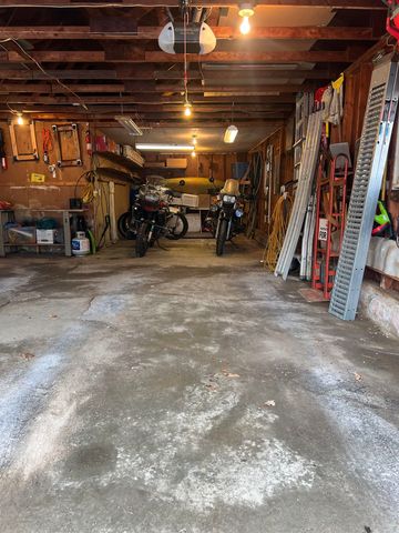 1537 Lake Dunmore Road, Leicester, VT 05733