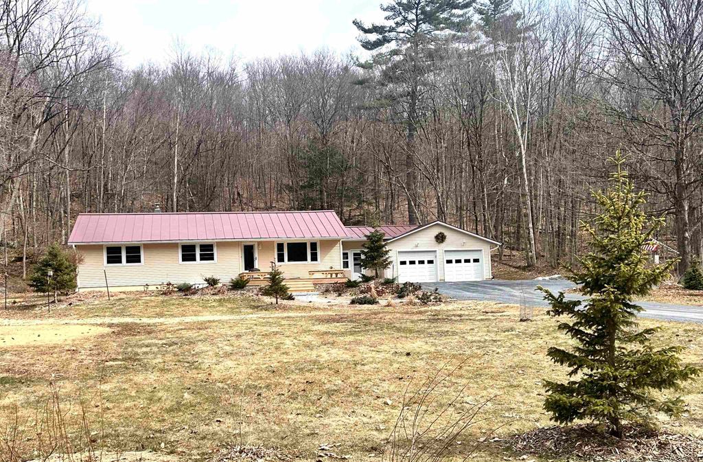 1537 Lake Dunmore Road, Leicester, VT 05733