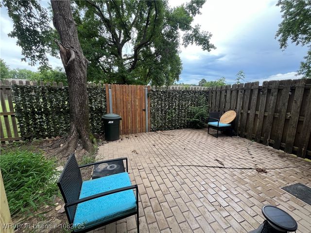 1500 S Albert Pike Avenue 9, Fort Smith, AR 72903
