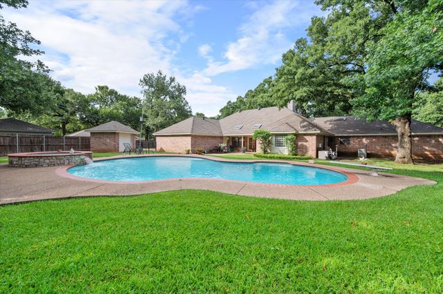 2306 Randy Court, Mansfield, TX 76063