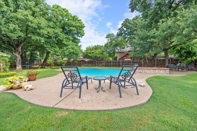 2306 Randy Court, Mansfield, TX 76063