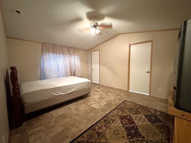 403 N Pitzer Street, Colmesneil, TX 75938