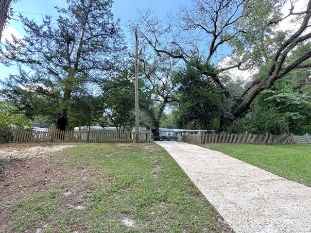 403 N Pitzer Street, Colmesneil, TX 75938