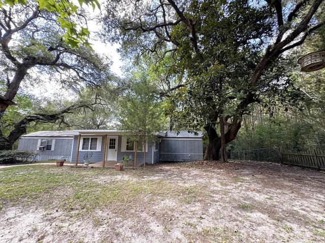 403 N Pitzer Street, Colmesneil, TX 75938