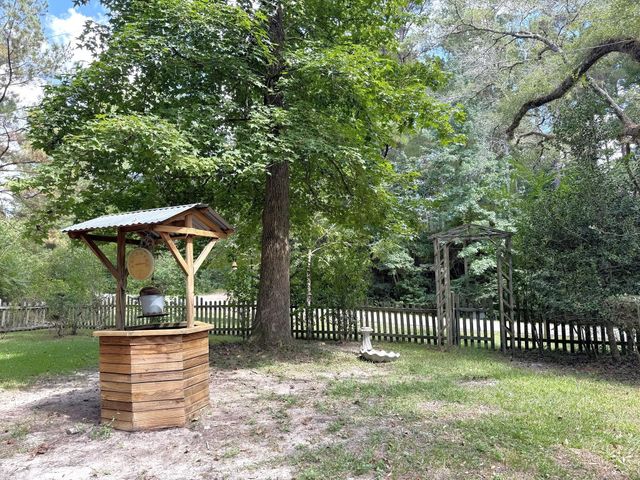 403 N Pitzer Street, Colmesneil, TX 75938