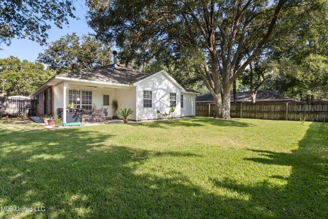 1426 Porpoise Drive, Ocean Springs, MS 39564
