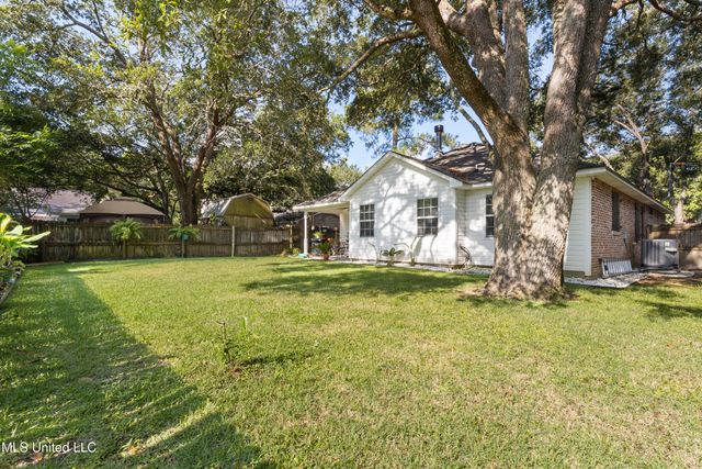 1426 Porpoise Drive, Ocean Springs, MS 39564