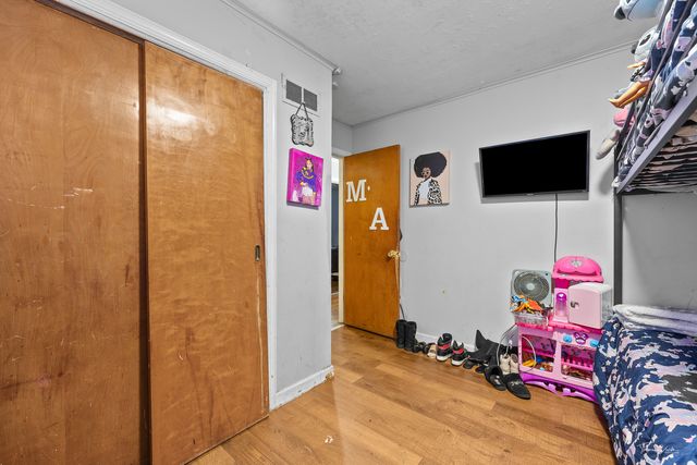 16826 Orchard Ridge Avenue, Hazel Crest, IL 60429