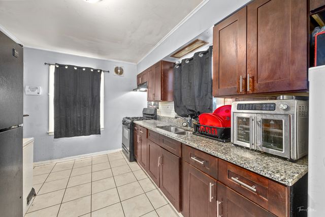 16826 Orchard Ridge Avenue, Hazel Crest, IL 60429