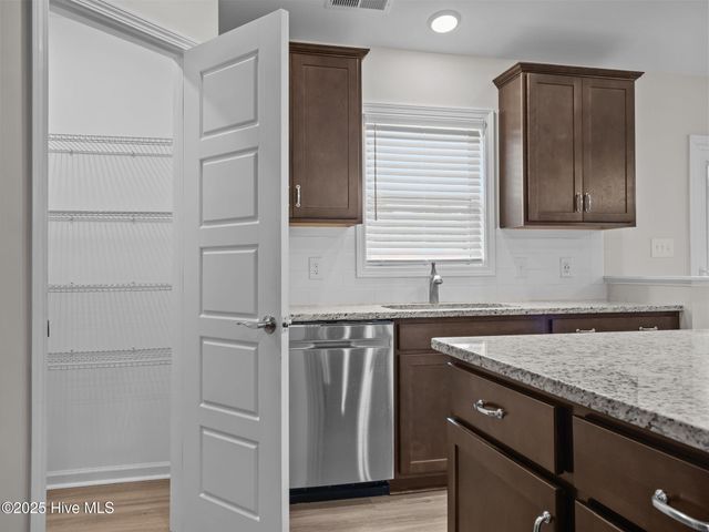 621 West Beaufort Road, Beaufort, NC 28516