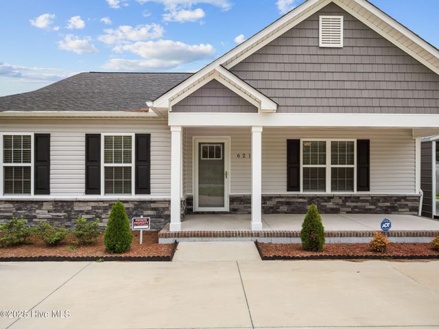 621 West Beaufort Road, Beaufort, NC 28516
