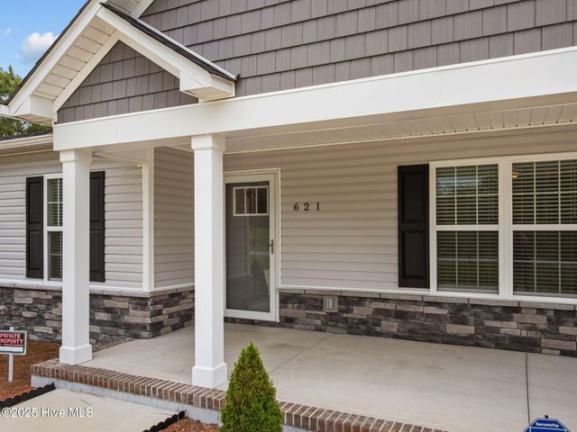 621 West Beaufort Road, Beaufort, NC 28516