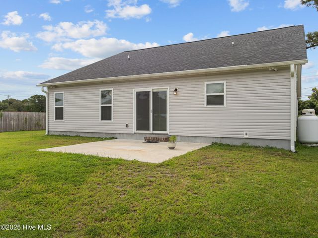 621 West Beaufort Road, Beaufort, NC 28516