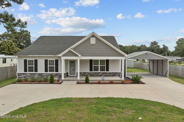 621 West Beaufort Road, Beaufort, NC 28516