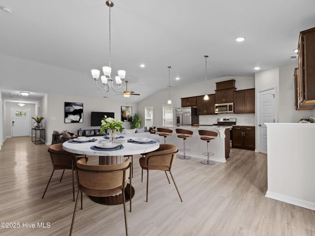 621 West Beaufort Road, Beaufort, NC 28516