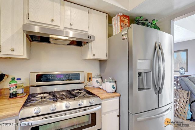 3140 N Dove Lane, Palmer, AK 99645