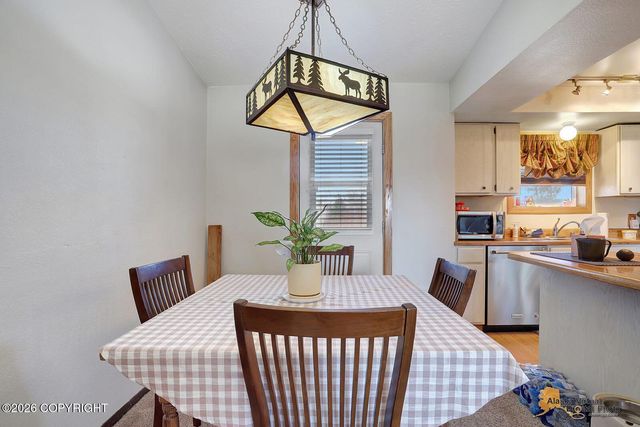 3140 N Dove Lane, Palmer, AK 99645