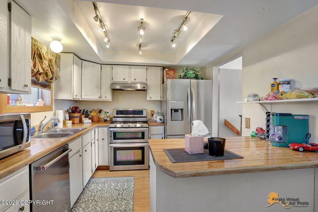 3140 N Dove Lane, Palmer, AK 99645