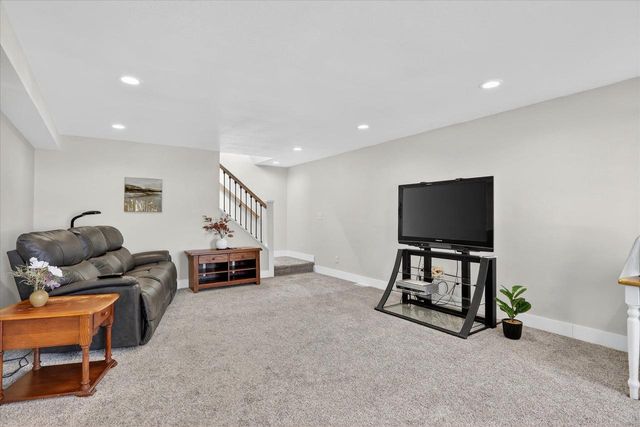 1206 13th Street, Brodhead, WI 53520