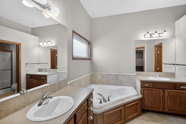 3109 N Brush Creek St, Wichita, KS 67205