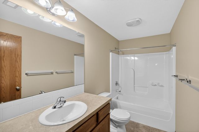 3109 N Brush Creek St, Wichita, KS 67205