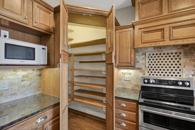 3109 N Brush Creek St, Wichita, KS 67205