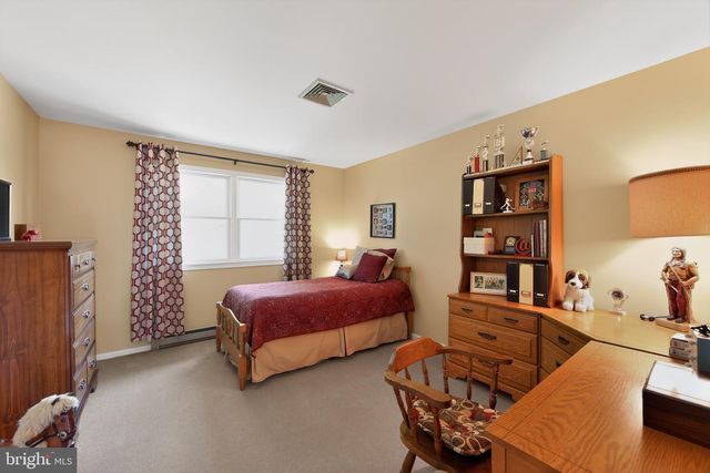 690 ANDREWS DR, Harleysville, PA 19438