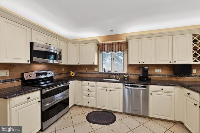 690 ANDREWS DR, Harleysville, PA 19438