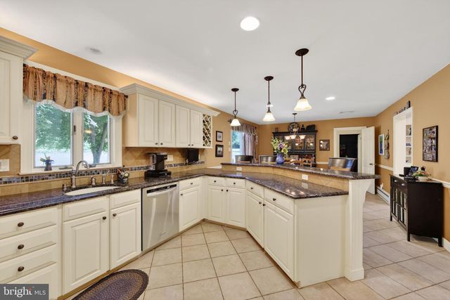 690 ANDREWS DR, Harleysville, PA 19438