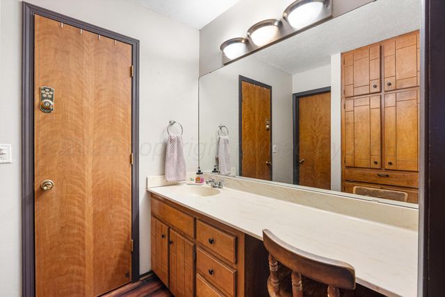 811 SANTA FE Trail, Canyon, TX 79015