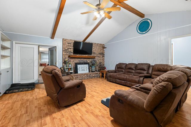 811 SANTA FE Trail, Canyon, TX 79015