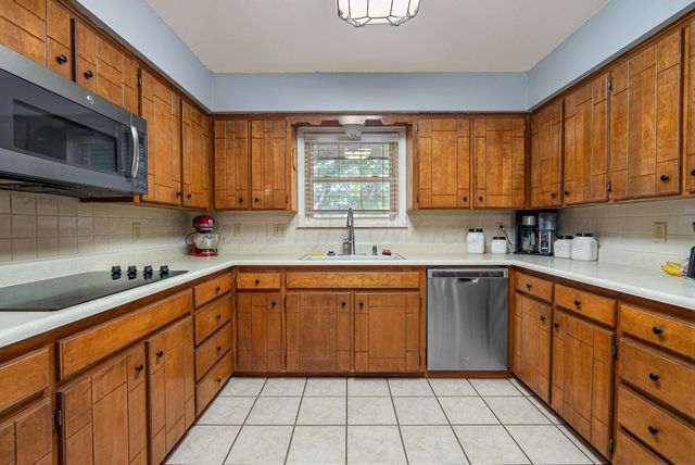 811 SANTA FE Trail, Canyon, TX 79015