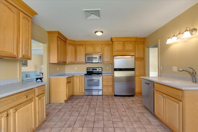 65 Webster Road, West Yarmouth, MA 02673