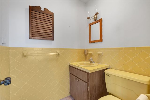 65 Webster Road, West Yarmouth, MA 02673