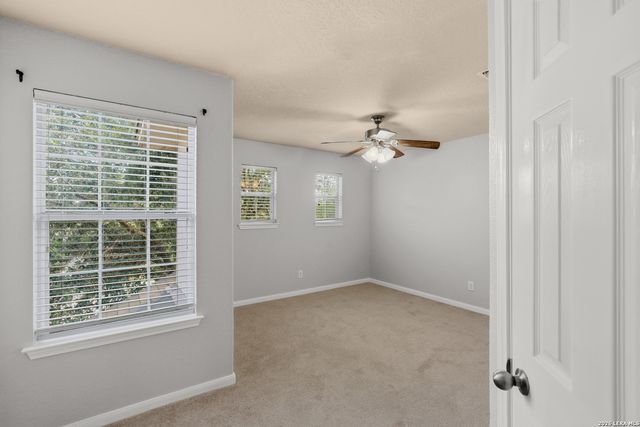 10232 Villa Del Lago, San Antonio, TX 78245