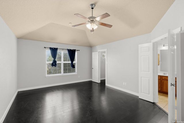10232 Villa Del Lago, San Antonio, TX 78245