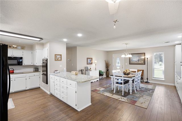 10244 Boyce Manor Circle, Dardanelle, AR 72834