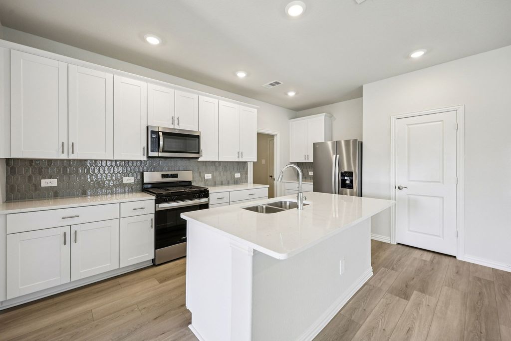 3066 O Pines Drive, Farmersville, TX 75442