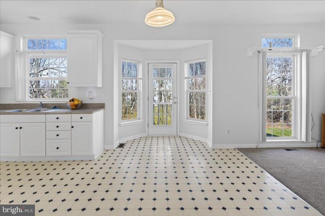 4 KENTWOOD CT, Bordentown, NJ 08505