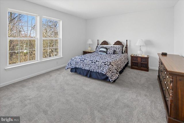 4 KENTWOOD CT, Bordentown, NJ 08505